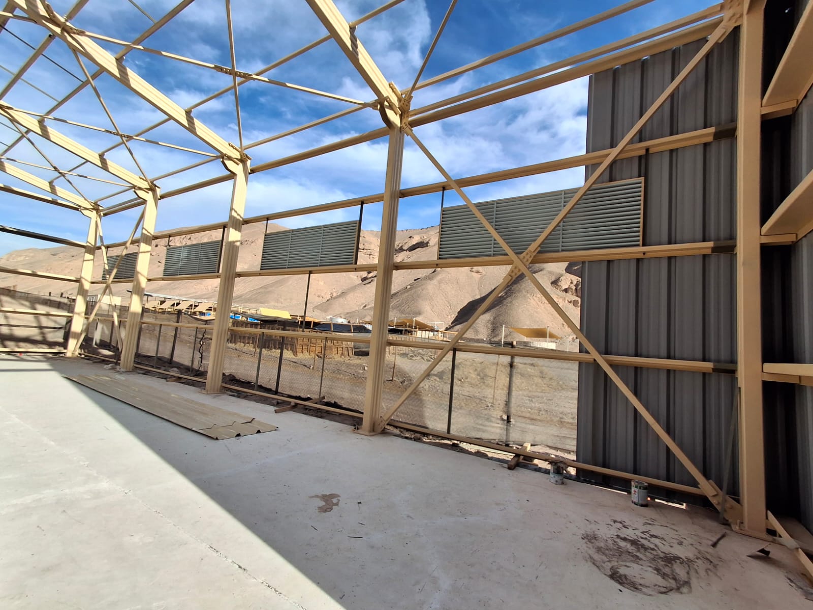 Interior terminado con iluminación natural