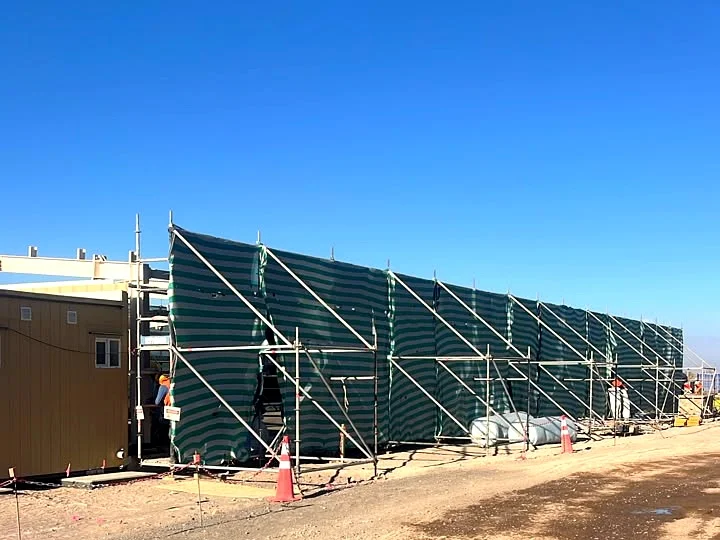 Estructura exterior del galpón en Pozo Almonte
