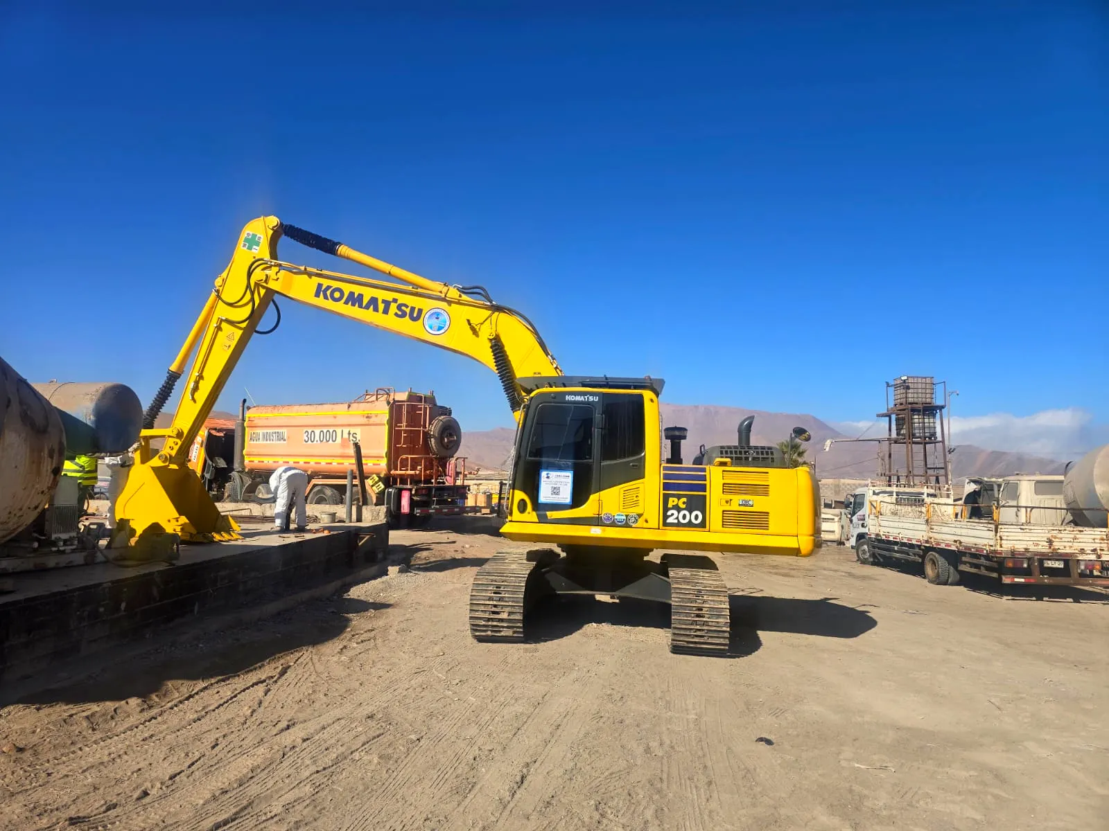 Excavadora Komatsu PC200